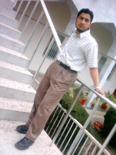 Me in Uni - Hi its me hussain when i was in 4th year