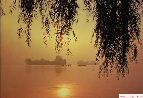 the West Lake - the famous West Lake is like a brilliant pearl embedded in the beautiful and fertile shores of the East China Sea near the mouth of the Hangzhou Bay.the lake covers an area of 5.6 square kilometers.the view of the West Lake is simply enchanting,which offers many attractions for tourists at home and abroad.