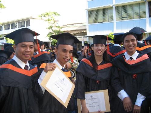 graduation day - the day my college life ends....