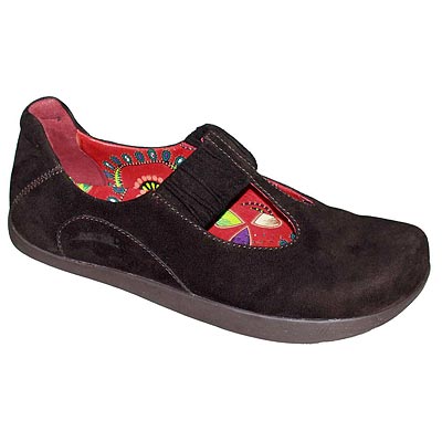 Earth Shoes by Kalso -  Kalsø Negative Heel® Technology™ shifts your weight back, helping you burn calories while toning and strengthening your body. 