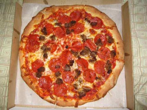 Yummy Pizza - Don't I wish I had that pizza right now!