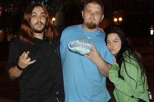 me shaun of seether and amy of evanescence - just a photo of me shaun from seether and amy from evanescence when they were together....there both really cool people