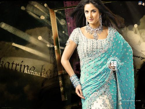indian beauty - traditional indians are my favourite type when it comes to choosing the right dresses.they make u look so good and yet they are comfy.