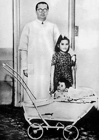 The mother and her baby - Its the doctor Gerard, the worlds-youngest-mother, and her son Gerard(named after the doctor).