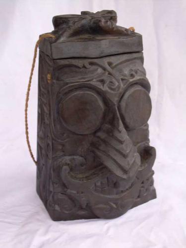 Borneo Craft - Exotic vintage primitive wooden container/box