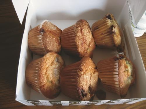 Perkins 6 Pack - 6 perkins Blueberry Muffins for breakfast.