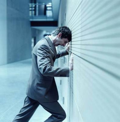 Stop banging your head against the wall!! - Don't be like this guy. Get your referrals the simple way