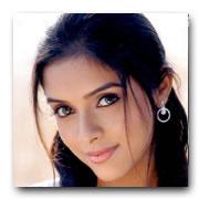 Isnt she beautifull - Aasin, Southindian actress, she is pretty and sexy