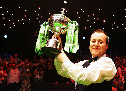Snooker  - John Higgins rising the trophy