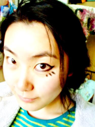 fafa - fa in the dorm  cat make-up