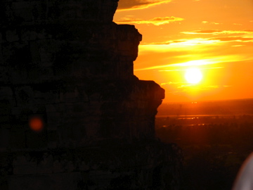 Sunset - view of the sunset on top of Bakheng Temple