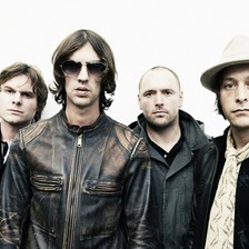 The Verve - The Verve band photo Rich in center of the shot