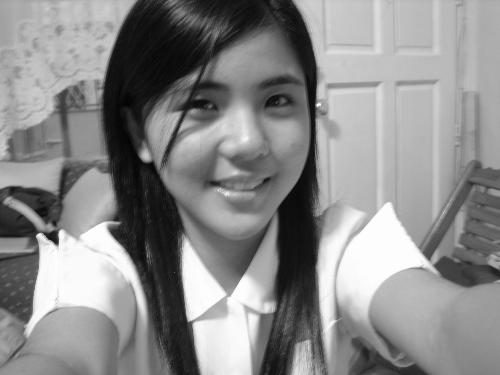 me in bnw - It's me in black and white. My eyebags are too big. Haha, that's because of sleeping late..oh, well.