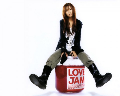 utada hikaru - she looks cute here :)