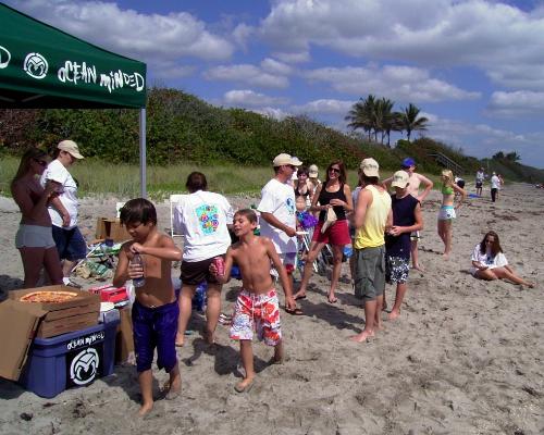 Kite Beach cleanup for EarthDay - Dr. Marr of Perry Institute and William of EarthRehab discuss pollution. William urges support for the Enforce the Clean Water Act of 1972 petition.