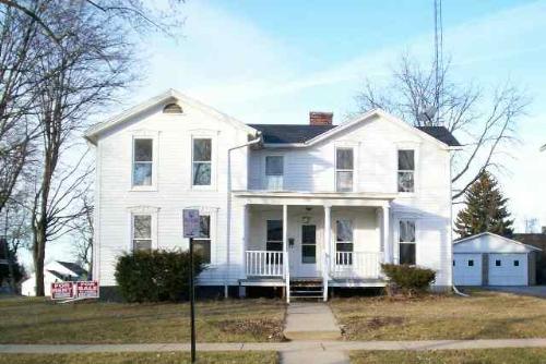 Monroe Wisconsin Property, 2 flat dwelling with (2 - I get so tired sometimes of being a small time landlord. Worse is when I live far from my house and I am renting it to renters who have bad logic. So I felt if I wrote this little thing up someone could answer and maybe at least those who do would know what I meant and further make it beyond obvious how right or wrong I am. So I have this downstairs tenant who I said to... You can break the lease any time so long as you... Help me find a new tenant and it has to be only between april/may or sept. So this tenant says fine I will be moving in april or may (In January) I said ok just help me find a new tenant. Now she said over 2 months ago should be soon. I said ok just help me find a new tenant. Then just over a month ago she said I plan to be out may 1st I said ok just help me find a new tenant. Now she is out. However she hasn't paid rent and I haven't found a new renter yet. Do You think she is suppose to pay rent and if so why? Or how much? Say a months rent is 750. So tell me please what you really feel and why. Thanks!