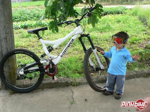 Big and small - Children with big father
