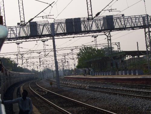 Bangalore to Chennai - I dunno which station was this but the shot's good isn't it??