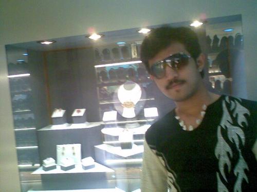 dats me - its me friends.......