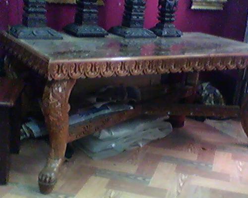 wood carving  - Beautifully carved table of wood are the pieces to add to the class of the gentry.  http://www.woodcarving-woodcarving.blogspot.com