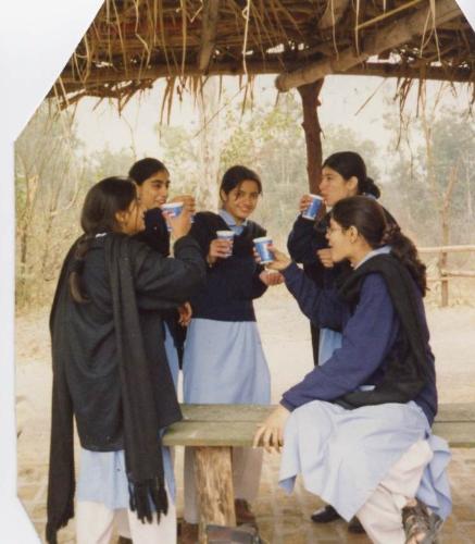 School girls - here is a group of my favorite school girls i donot know who she's are but i like them