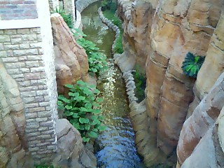 Riverwalk - Here is a river that flows throughout in inside of the convention center. You can walk along and enjoy the view or fine dine along the riverwalk. It is a very peaceful and refreshing place to have a nice meal.