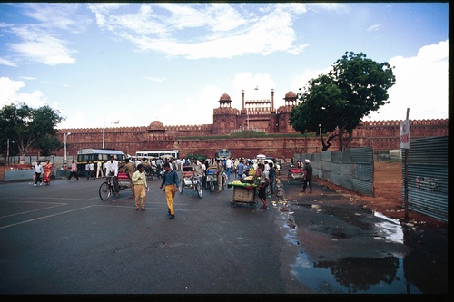 red fort - dats da Red Fort.. da beautiful architecture of Mughalz