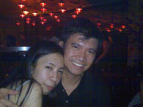 me & my boyfriend - taken in singapore.,Ü