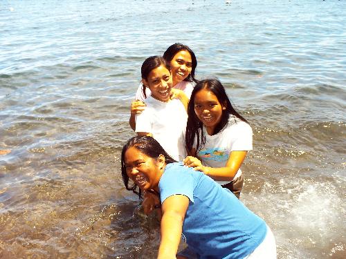 My friends At the Beach!! - this people are my friends since my elementary years..