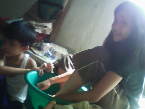 manicuristas - my little brother and sister