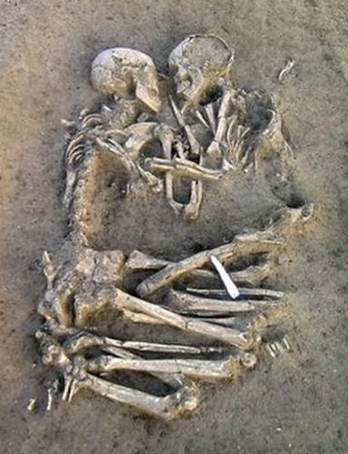 Eternal Love - Two prehistoric lovers discovered etwined in death...