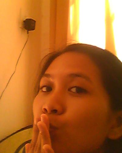angela 02 - flying kiss