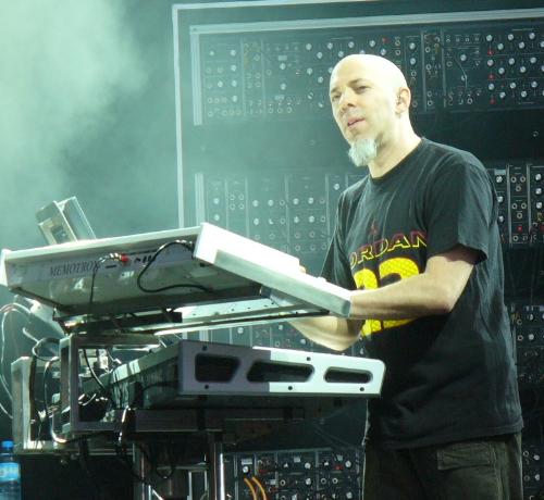Jordan Rudess - Jordan Rudess in concert with Dream Theater in 2007.