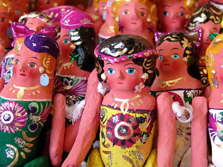 Dolly´s - This is another picture of the Cartonería, art made like a papier mache, but with recycle products. Old newspaper, cardboard and many more.