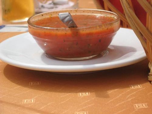 Greatest Pizza sos i ever ate - I was at Sibiu, in Romania last summer and decided to have a pizza at a local restaurant, and i must admit that it was perfect with this sos on top. It was really really hot, my best friend's girlfriend dropped a few tears after tasting it, but i loved it. It had chili, pepper, ketchup, and i think some other stuff in it.