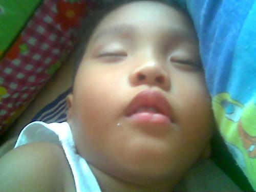 silence please! - hussshh...he's sleeping..and snoring?..