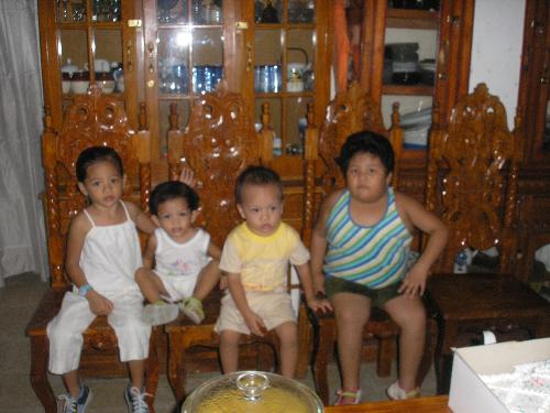 drakesuyat kids - from left: michelle, therese, drake jr. and shaigne vivien