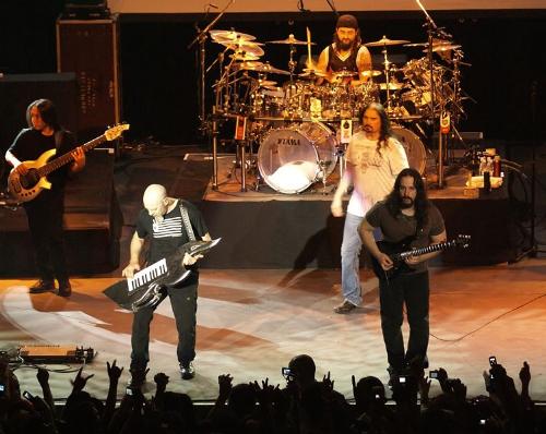 Dream Theater - Dream Theater in Rio de Janeiro, Brazil playing live.