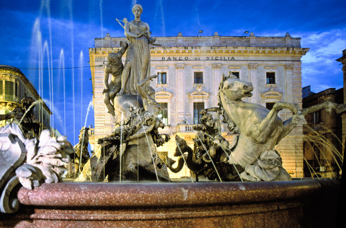 beautiful place - the Diana fountain in Italy