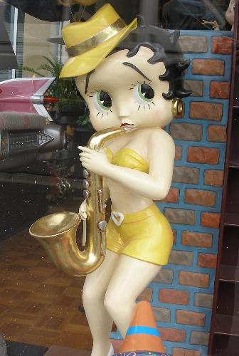 Betty Boop Trumpet Player - Betty Boop playing tumpet in the biggest collection of betty Boop in Melbourne, Life size.