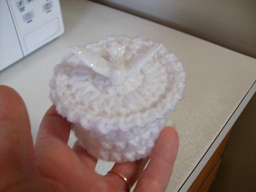 Free Crocheted Wedding Favor Pattern - Free Crocheted Wedding Favor Pattern on Squidoo.