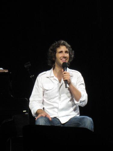 josh groban - one of my thousands of pix of Josh Groban