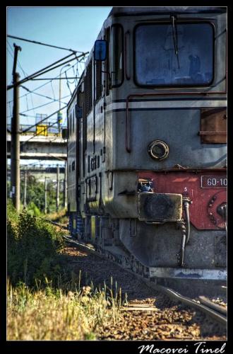 locomotive - hdr - this is my first hdr from a photo taken with my new nikon d70. enjoy! locomotive - hdr - this is my first hdr from a photo taken with my new nikon d70. enjoy!