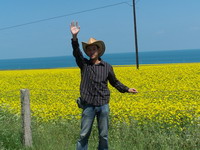 Me in front of Qinghai lake - I was in front of Qinghai lake. Beautiful place, is't it?