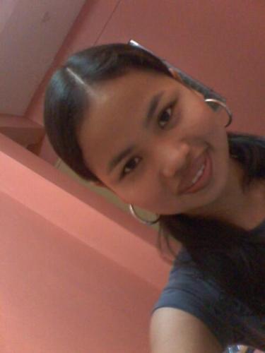 this is me.... - this is real pic of me this was taken in my own apartment...