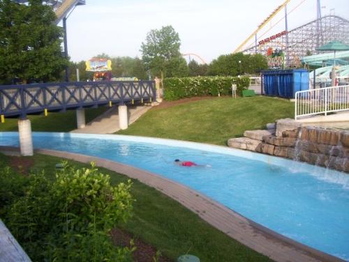 waterpark - Fun to swim under to sun