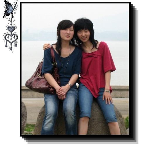 my friend came to visit me last weekend - I was so glad and excited that she came to my university eventually,coz she haven't keep her promise in the 3 years.Anyhow she came but with her BF,hum...a little wired,but it is fine,we there all had a wonderful time.