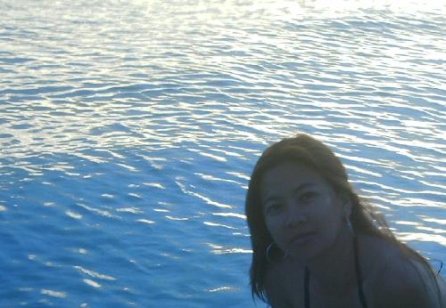 my boracay pix - to c me is to love me ....