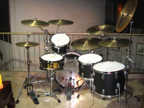 drums - ...