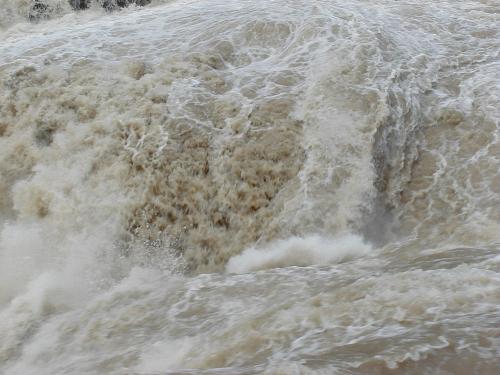 Huang River - I took it in 2004, I like the picture very much. It is great.